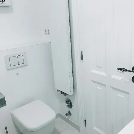 Luxus 5 Zi-wohnung + Balkon In Top-lage Ffm+klima * 프랑크푸르트