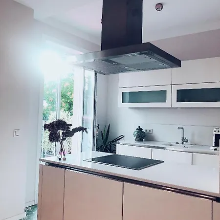 Luxus 5 Zi-wohnung + Balkon In Top-lage Ffm+klima Frankfurt am Main