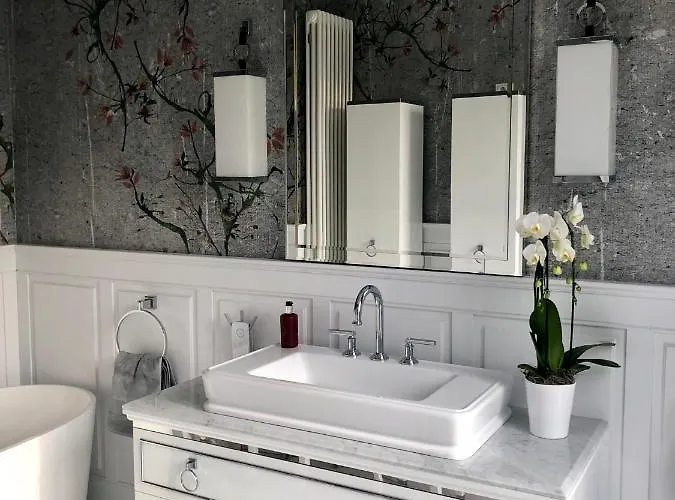 Luxus 5 Zi-wohnung + Balkon In Top-lage Ffm+klima Apartament *