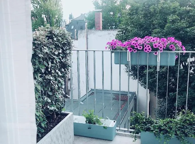 Luxus 5 Zi-wohnung + Balkon In Top-lage Ffm+klima * Frankfurt nad Menem