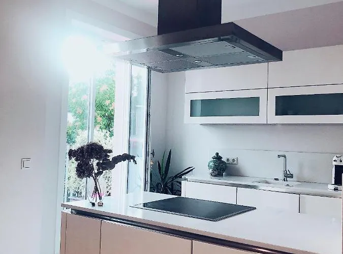 Luxus 5 Zi-wohnung + Balkon In Top-lage Ffm+klima Frankfurt am Main